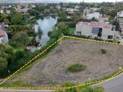 Terreno en venta con vista al lago