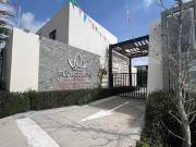 TERRENO EN VENTA DENTRO DE COTO CON SEGURIDAD, A 1KM DEL...