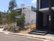 TERRENO EN VENTA EN BOSQUES TRES MARÍAS ¡PLANO!