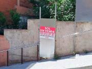 Terreno en venta en calle De Milà, Ripollet, de 270 m²...