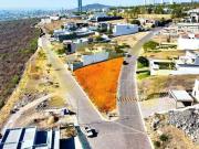 TERRENO EN VENTA EN EL BOSQUE COUNTRY CLUB EN ESQUINA