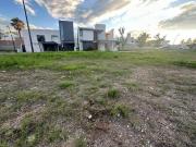 Terreno en venta en esquina dentro de Lago de Juriquilla...