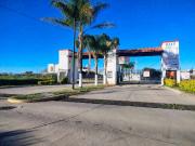 Terreno en Venta en Fracc. Villa de los Ángeles, acceso...