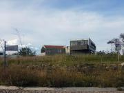 Terreno en venta frente a área verde en El Campanario