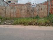 Terreno frente de rua em Barra do JacuÃpe