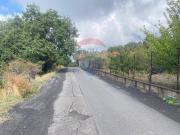 Terreno in vendita a Ragalna, Milia