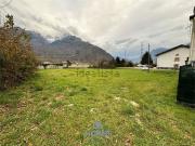 Terreno in vendita di 2035 m² in Via Trivulzia