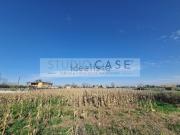 Terreno in vendita di 6258 m² in Via Domiziana, 95