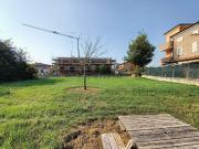 Terreno in vendita di 700 m² in Via Tondelli