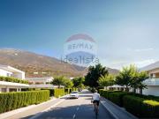 Terreno in vendita di 705 m² in Via Longoni