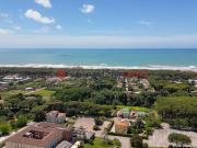 Terreno in vendita di 7400 m² in Via Laura