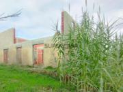 Terreno Plano com Moradia de 104 m² para Concluir