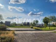 Terreno plano frente al lago en El Campanario Querétaro