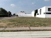 Terreno residencial en esquina en Pontevedra, Irapuato...