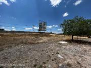 Terreno residencial semi plano de 303 metros, con...