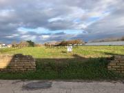 Moradia com dois terrenos rústicos, com duas frentes a...