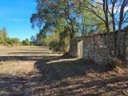 Terreno Rústico com construção em pedra para Venda