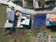 Terreno urbano para construção moradia de Cave + R/C + 1º