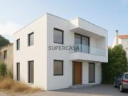 Terreno Urbano, para construção, perto de Amadora