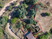 Ruínas para recuperar e terreno urbano para venda...