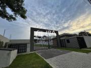 Terrenos em condomínio fechado com ótima localização!