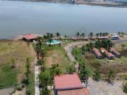 Terrenos residenciales a orillas del lago La Vega