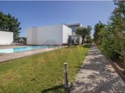 Moradia V3 + 2 em Condomínio com Jardim e Piscina