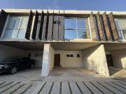 TH AMUEBLADO EN RENTA ATRÁS DE LA MARISTA