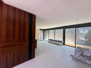 Th de 3 recámaras, family room y alberca dentro de la ciudad