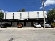 TH en renta de 1 amplia recamara a dos cuadras de Av...