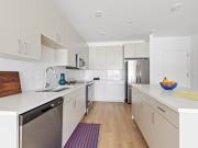 The Agnes Co Living Private Room with Shared Bath E