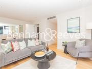 The Boulevard, Fulham SW6, 2 bed flat to rent, £3,100...