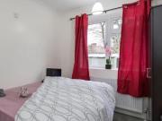 The Bye, London, W3 7PQ, United Kingdom | Room for rent...