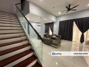 The Canal Garden South, Hills