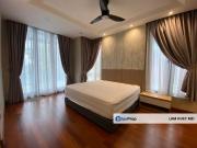 The Canal Garden South, Hills