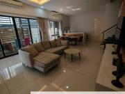 The Canal Garden South, Hills