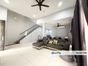 The Canal Garden South, Hills