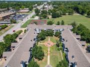 The Chesterfield 1 Bedroom Apartment for Rent at 4733 S... The Chesterfield 1 Bedroom Apartment for Rent at 4733 S...