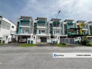 The Clover @ Laman Semanggi