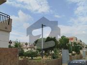 The Corner Park Facing The Villa Is The Most Ideal...