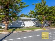 THE COTTAGE MAIN BEACH!