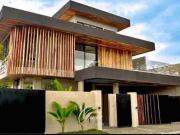 The Curve House – A Masterpiece of Style, Comfort &...