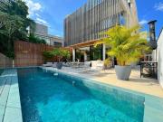 The Golf Village Casa com 5 dormitórios à venda, 794 m²...