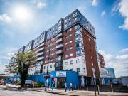 The Green, Southall UB2, 2 bed flat to rent, £1,900 pcm...