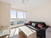 The Green, Southall UB2, 2 bed flat to rent, £1,975 pcm...