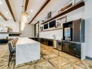 The Hadley Riverside B6