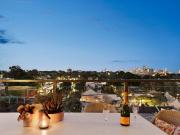 The height of urban glamour in the landmark Erko