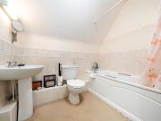 The Lamports, Alton, Hampshire GU34, 2 bedroom flat to...