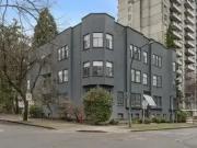 The Lincoln Apartments