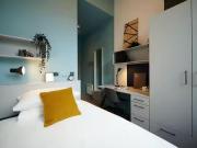 The Loom Bronze En Suite